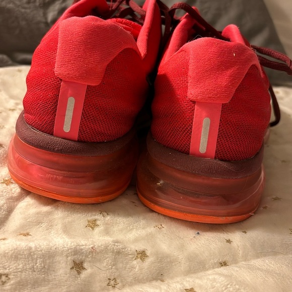 Nike Running shoes. - Picture 3 of 5